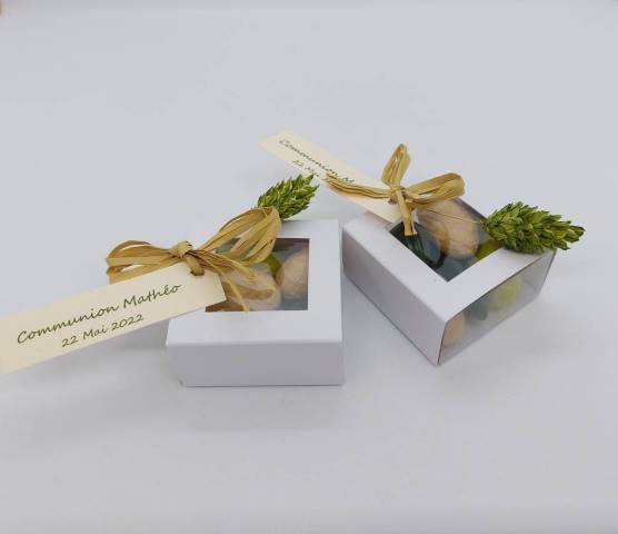 BOITE CAPUCINE BLANCHE EPI VERT